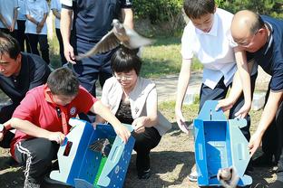 每体：巴萨保证新诺坎普球场改造完成后，会员季票不会涨价